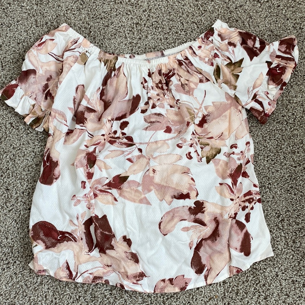Gorgeous NWT Knox Rose Off the Shoulder Blouse